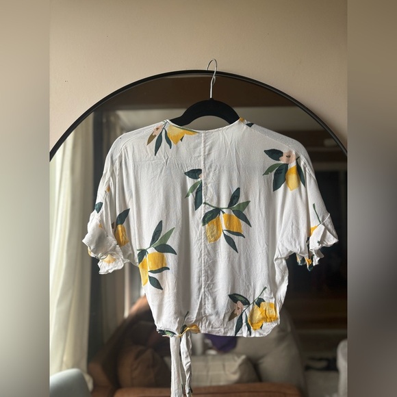 RAILS| Athena lemon wrap top | size small - Picture 5 of 5